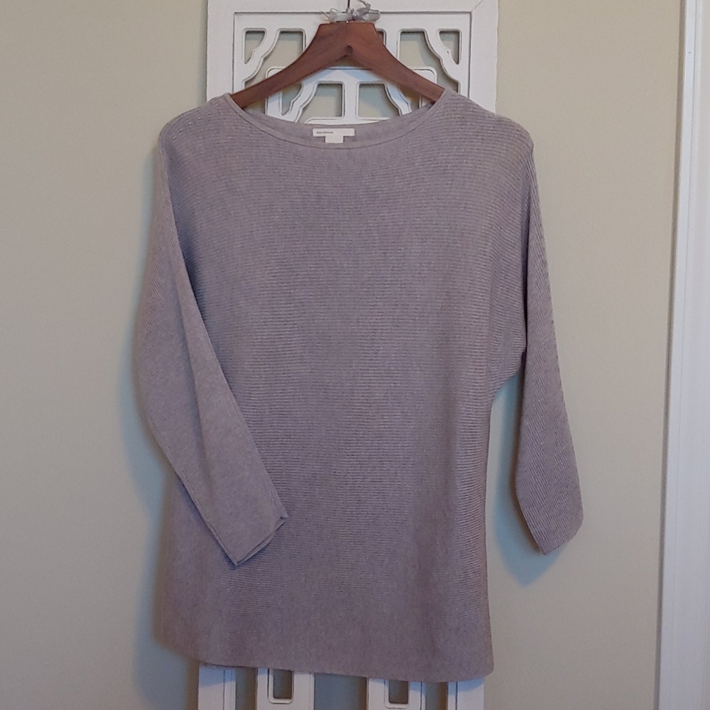 3/4 quarter length sleeved sweater
